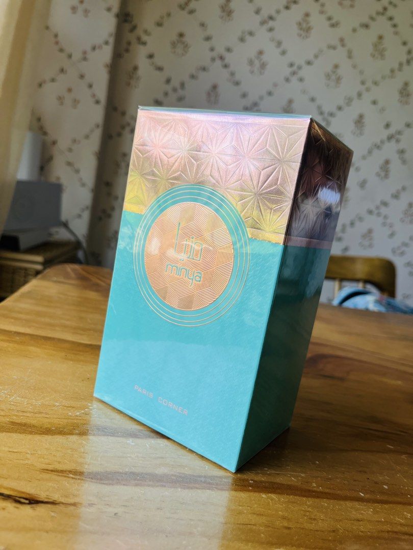 Paris Corner LIA MINYA Perfume Box (Category: Fragrance & Deodorants) located in Bacolod City. Submitted by vintage_vogue6100 (Listing ID 1463244921, Image 2). Description: - Brand: LIA MINYA by Paris Corner - Condition: Unopened - Packaging: Beautiful teal and rose gold design - Ideal for: Gifting or personal collection - Origin: Paris Corner.