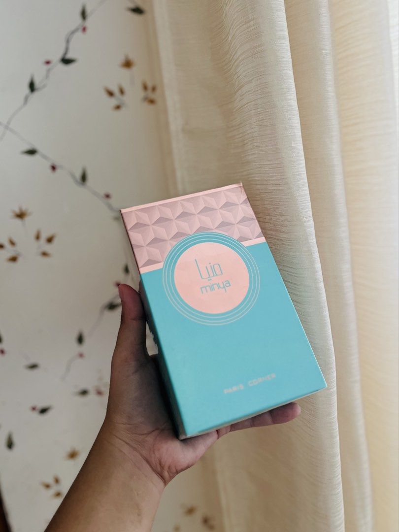 Paris Corner LIA MINYA Perfume Box (Category: Fragrance & Deodorants) located in Bacolod City. Submitted by vintage_vogue6100 (Listing ID 1463244921, Image 1). Description: - Brand: LIA MINYA by Paris Corner - Condition: Unopened - Packaging: Beautiful teal and rose gold design - Ideal for: Gifting or personal collection - Origin: Paris Corner.