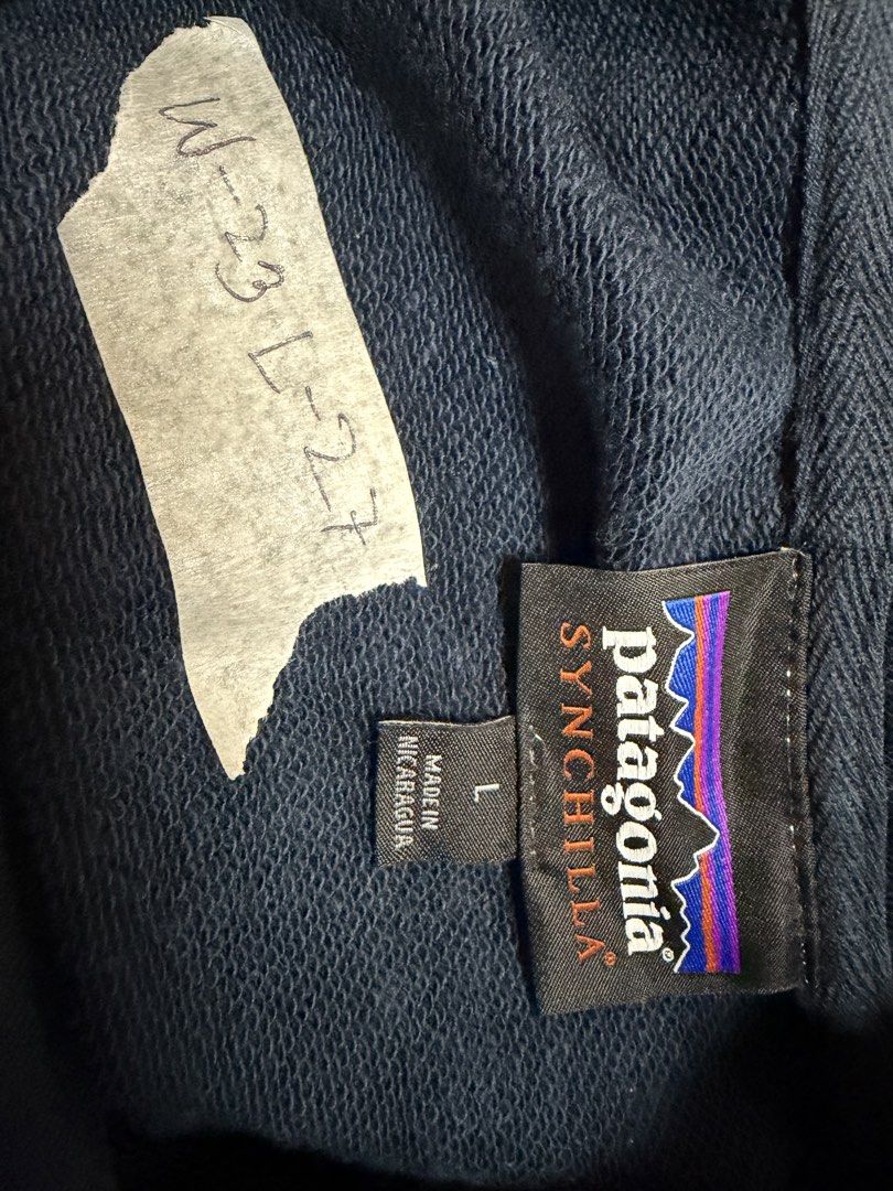 Patagonia jacket (Category: Coats, Jackets and Outerwear) located in Quezon City. Submitted by 3jsprelovedshop (Listing ID 1463159004, Image 3). Description: .