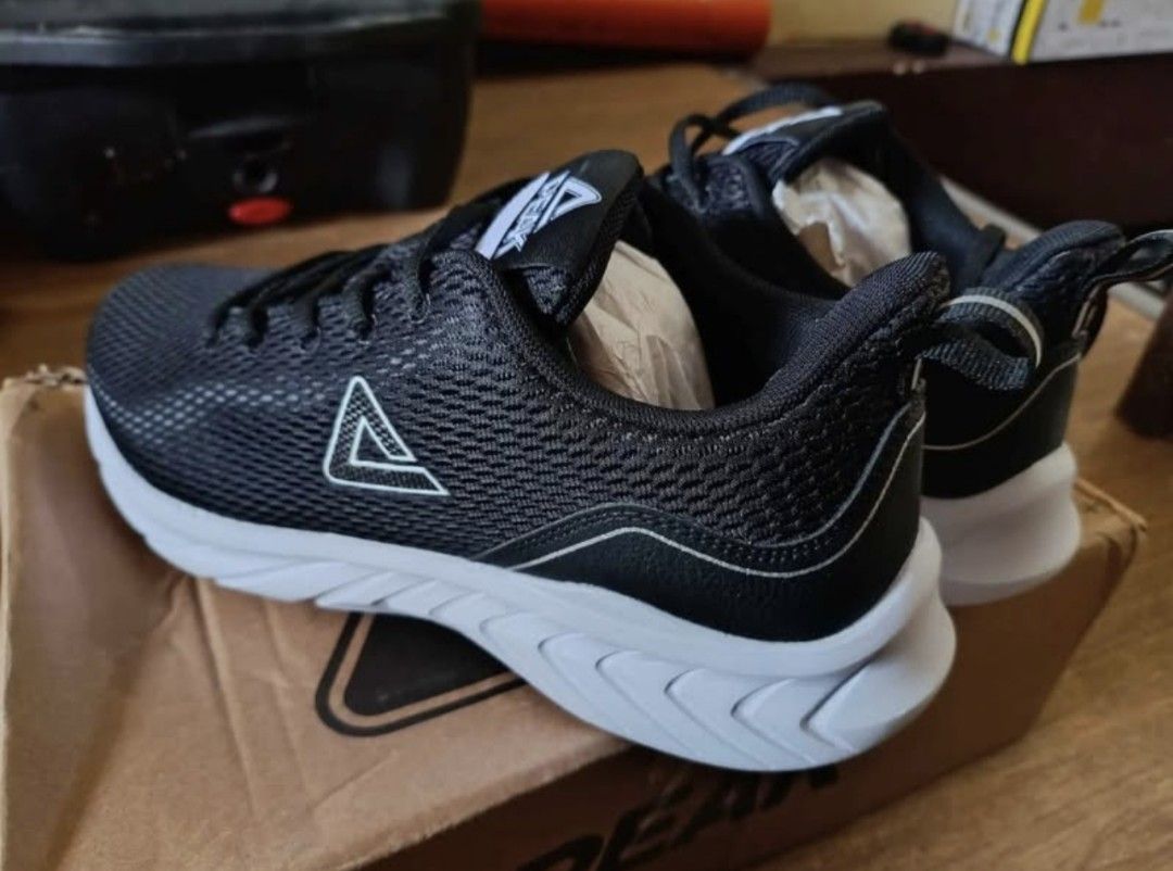 PEAK Black Mesh Running Shoes Sneakers (Category: Sneakers) located in San Jose del Monte. Submitted by jenmallari_ (Listing ID 1463125893, Image 3). Description: Brandnew Peak Casual Running Shoes Size 6.5 🏷️ 1K ✅ Perfect pang regalo 😊 ✅ Brand new 📍Muzon, SJDM, Bulacan.