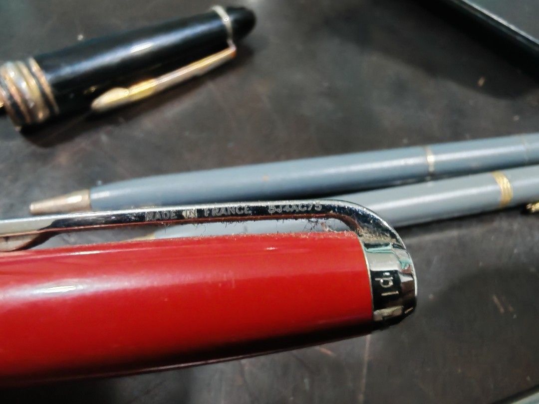 Pen (Category: Luxury Accessories) located in Calamba. Submitted by gentleearth_1dc372 (Listing ID 1463283707, Image 3). Description: Mont blanc / st. Dupont serial number 5J4AC75/ baoer 388.