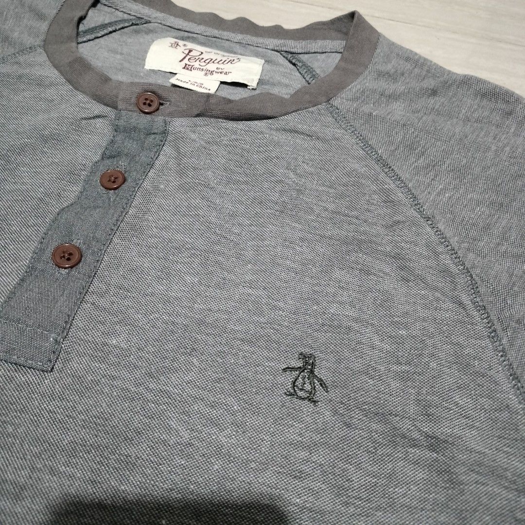 PENGUIN HENLEY LONG SLEEVES (Category: Tshirts & Polo Shirts ) located in Sariaya. Submitted by social_animalz (Listing ID 1463286159, Image 2). Description: 21 x 28 shipping fee is not included.