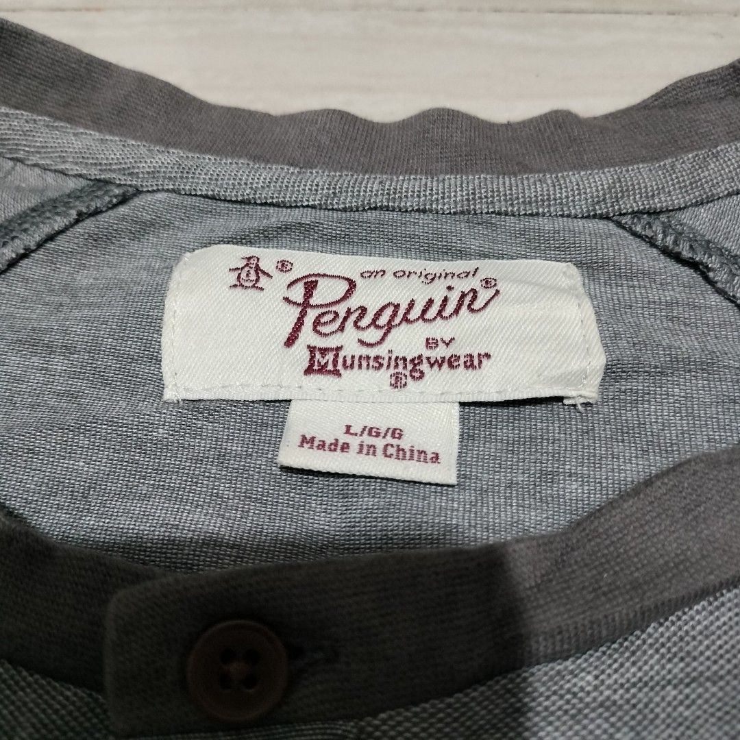 PENGUIN HENLEY LONG SLEEVES (Category: Tshirts & Polo Shirts ) located in Sariaya. Submitted by social_animalz (Listing ID 1463286159, Image 3). Description: 21 x 28 shipping fee is not included.