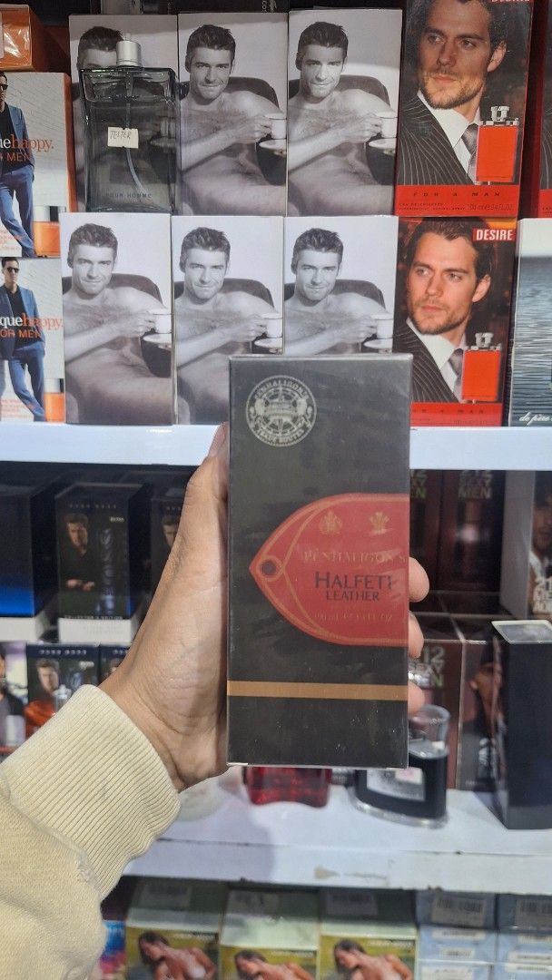 Penhaligon's Halfeti Leather Eau de Parfum (100ml (Category: Fragrance & Deodorants) located in Caloocan City. Submitted by rectooangelo (Listing ID 1463143288, Image 1). Description: Fragrance Profile: A rich and warm blend of leather, spice, and floral notes.Top Notes: Cardamom, plum, bergamot, lavender, and citrus.Heart Notes: Rose, cumin, nutmeg, cinnamon, violet, and jasmine..