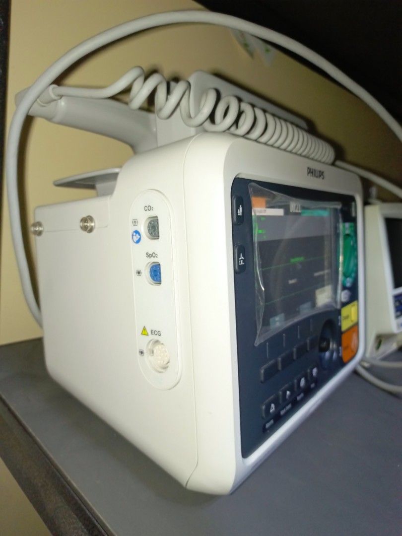 Philips Efficia DFM 100 Defibrillator (Category: Other Assistive Aids) located in Quezon City. Submitted by mcimedical (Listing ID 1463240380, Image 3). Description: Philips Efficia DFM 100 Defibrillator biphasic with ECG monitor and pulse oximeter. With voice prompt. Excellent condition like new..