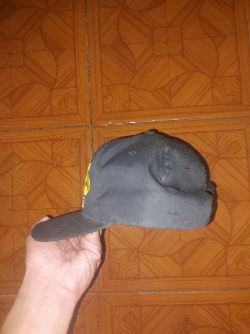 PIRATES VINTAGE CAP (Category: Caps & Hats) located in Paranaque City. Submitted by iannnangelo (Listing ID 1463255116, Image 3). Description: Honest issue need lang i pa re-shape but overall sobrang solid pa. Mababa lang din since vintage cap. Sobrang solid nito mga boss/madam - Plus sf.