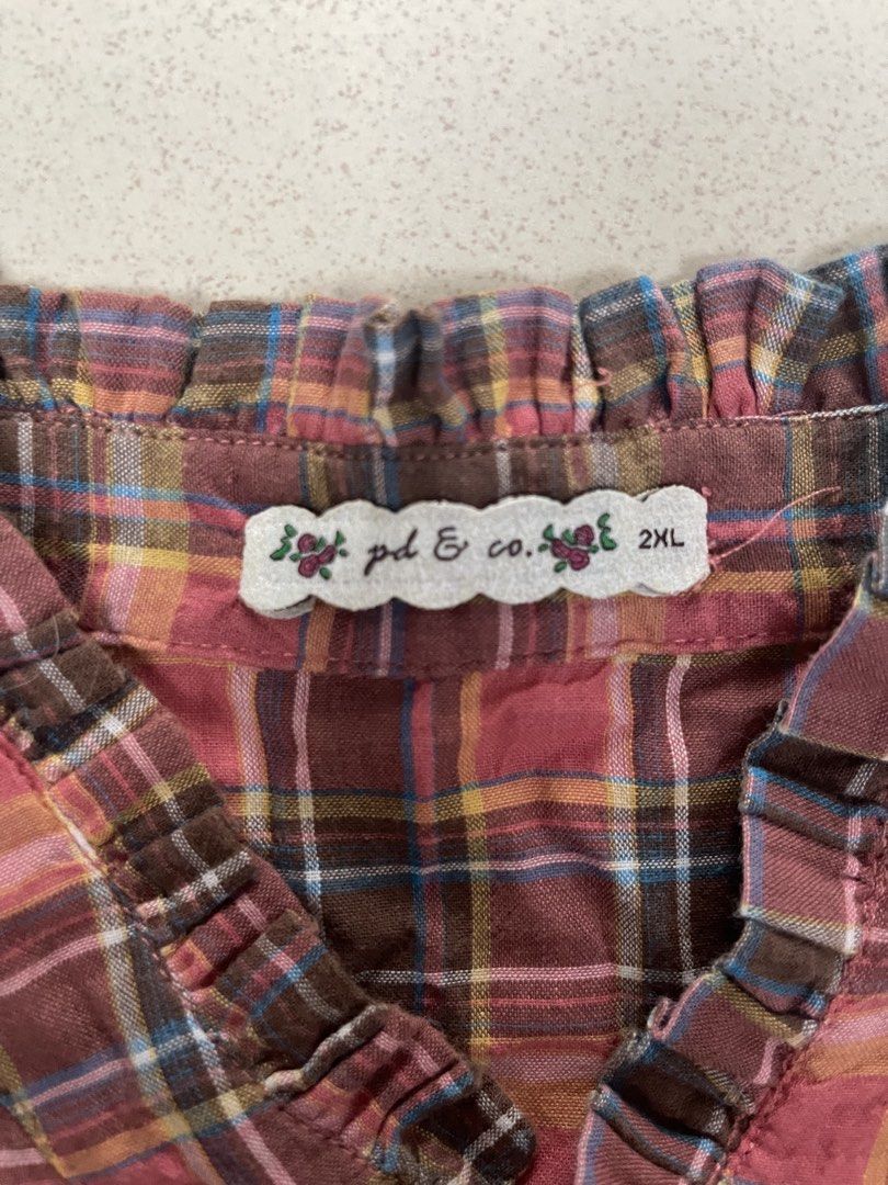 plaid button up shirt (Category: Blouses) located in Muntinlupa City. Submitted by mcdyn (Listing ID 1463266147, Image 2). Description: .