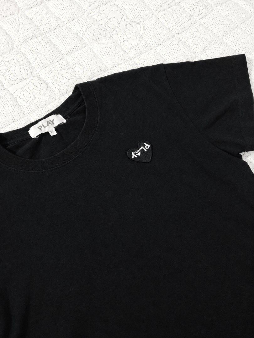 Play Inspired Tee (Category: Formal Shirts) located in Iligan City. Submitted by jydsale. (Listing ID 1463287774, Image 3). Description: 🖤 PLAY-INSPIRED BLACK TEE 🖤 • 📏 Size: S • 👕 Classic black crew neck • ❤️ Unique heart logo design • ✨ Clean and minimalist style • 🖤 Perfect for casual and streetwear outfits • 👖 Easy to pair with jeans, cargos, or shorts • ✅ Good condition • ℹ️ PLAY-inspired design — not claimed as authentic Comme des Gar