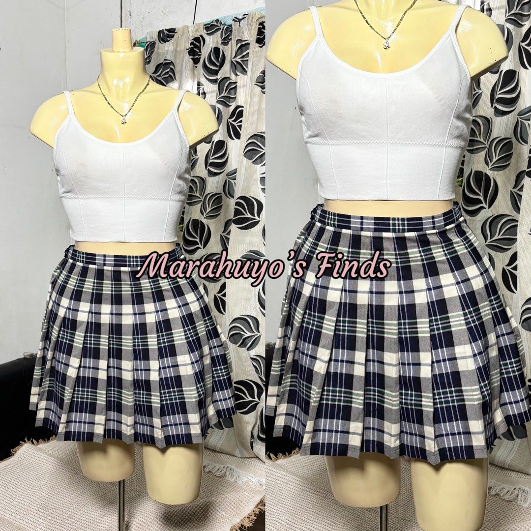 Pleated Plaid Mini Skirt with Inner Short (Category: Skirts) located in Mabalacat. Submitted by marahuyos.finds (Listing ID 1463231351, Image 2). Description: - Cute pleated plaid skirt - Built-in inner shorts for comfort and coverage - Waist: 24-25 inches - Size: XS-S - Versatile for casual or dressed-up outfits - Easy to style with various tops and shoes.