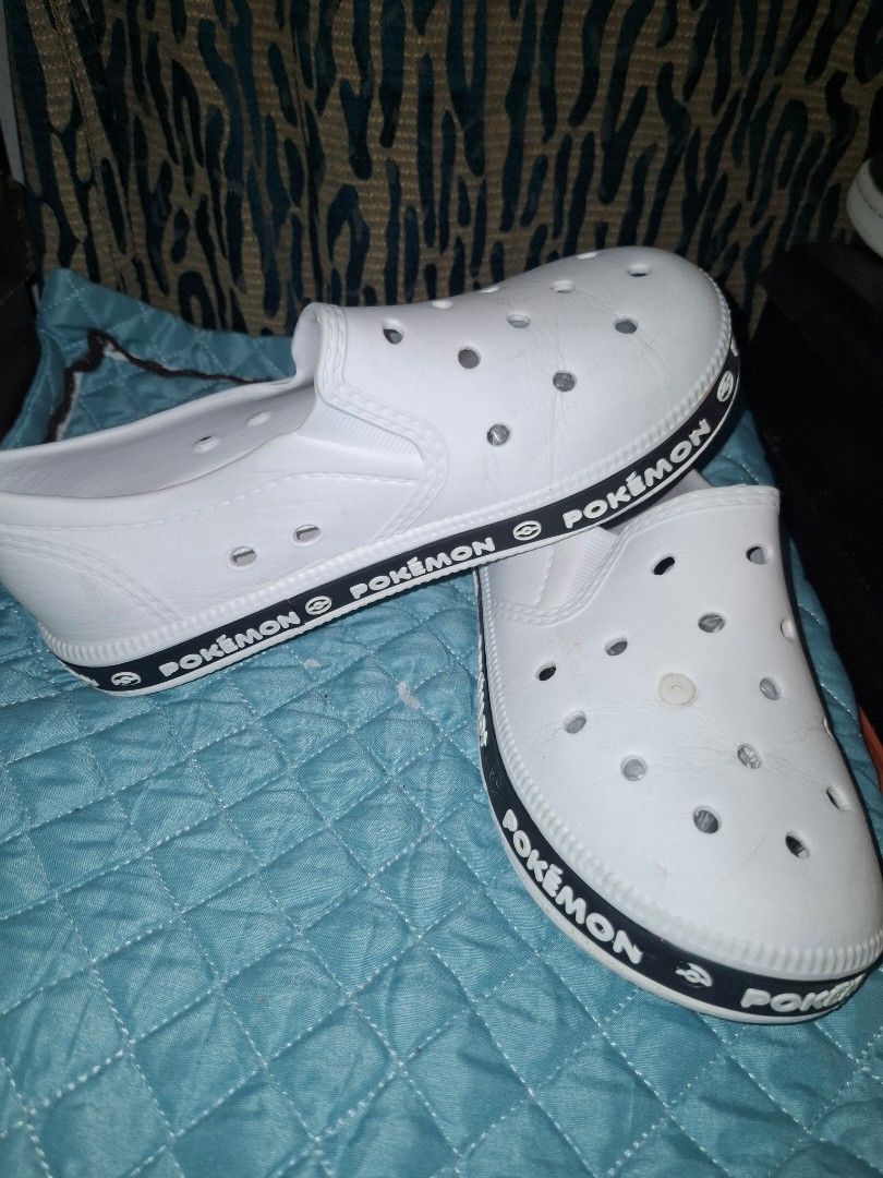 POKEMON SHOES (Category: Announcements) located in Cavite. Submitted by annek_annek (Listing ID 1463183031, Image 2). Description: IN GOOD CONDITION SIZE : 23CM PLEASE SEND ME A MESSAGE FOR MORE DETAILS. MOP : BDO,BPI,MARIBANK,GCASH MOD : LALAMOVE FLASH EXPRESS OWN PICK UP MEET UP NEARBY AREA WITH HANDLING FEE..