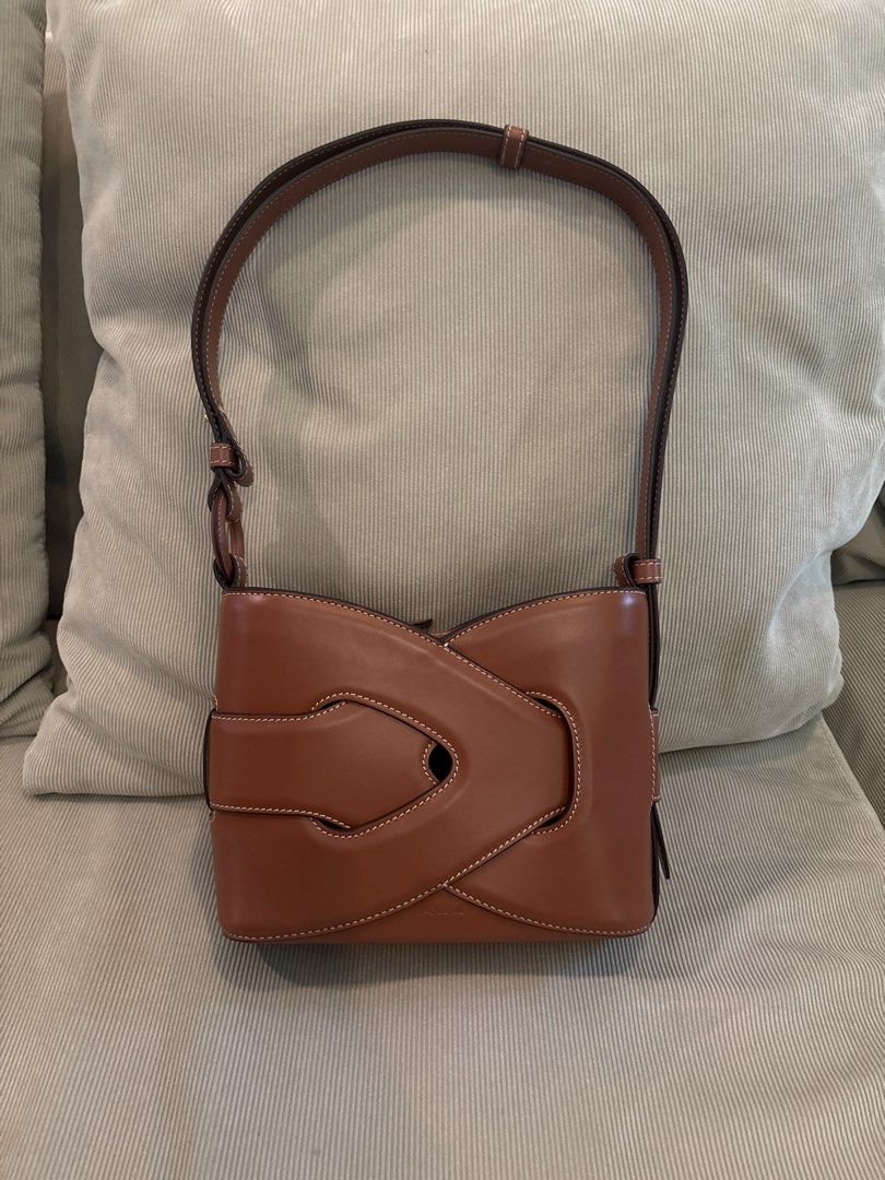 Polene Nodde (Category: Luxury Bags & Wallets) located in Makati City. Submitted by nicsclosetfinds (Listing ID 1463163065, Image 1). Description: .