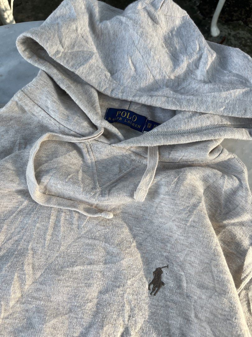 POLO RALPH LAUREN HOODIE (Category: Coats, Jackets and Outerwear) located in Manila. Submitted by tvrfinds (Listing ID 1463258747, Image 3). Description: POLO RALPH LAUREN HOODIE Size XS on tag Dimes: W - 19 L - 25 -Unisex -Authentic -Color rate: 9.8/10 -No issue -Needs wash only -Excellent to As new.