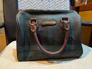 (Category: ) located in . Submitted by loveluvbuy (Listing ID 1463119913, Image 1). Description: .