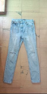(Category: ) located in . Submitted by gifts.thrifts (Listing ID 1463132121, Image 1). Description: .