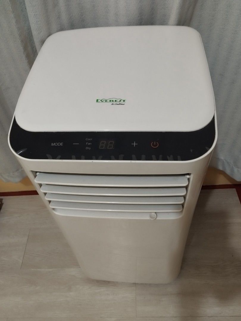 Portable Aircon (Category: Air Conditioning and Heating) located in Taguig. Submitted by cleverwolf_054ffa (Listing ID 1463197899, Image 1). Description: Brand :Everest 1HP Original Price: 16,700 Selling Price: 8,000 RFS: nag-upgrade po ng window type for pick-up only West Rembo, Taguig City Note: Kayo na po bibili ng Exhaust Hose if want mas bago. pero working pa rin naman yung dati.