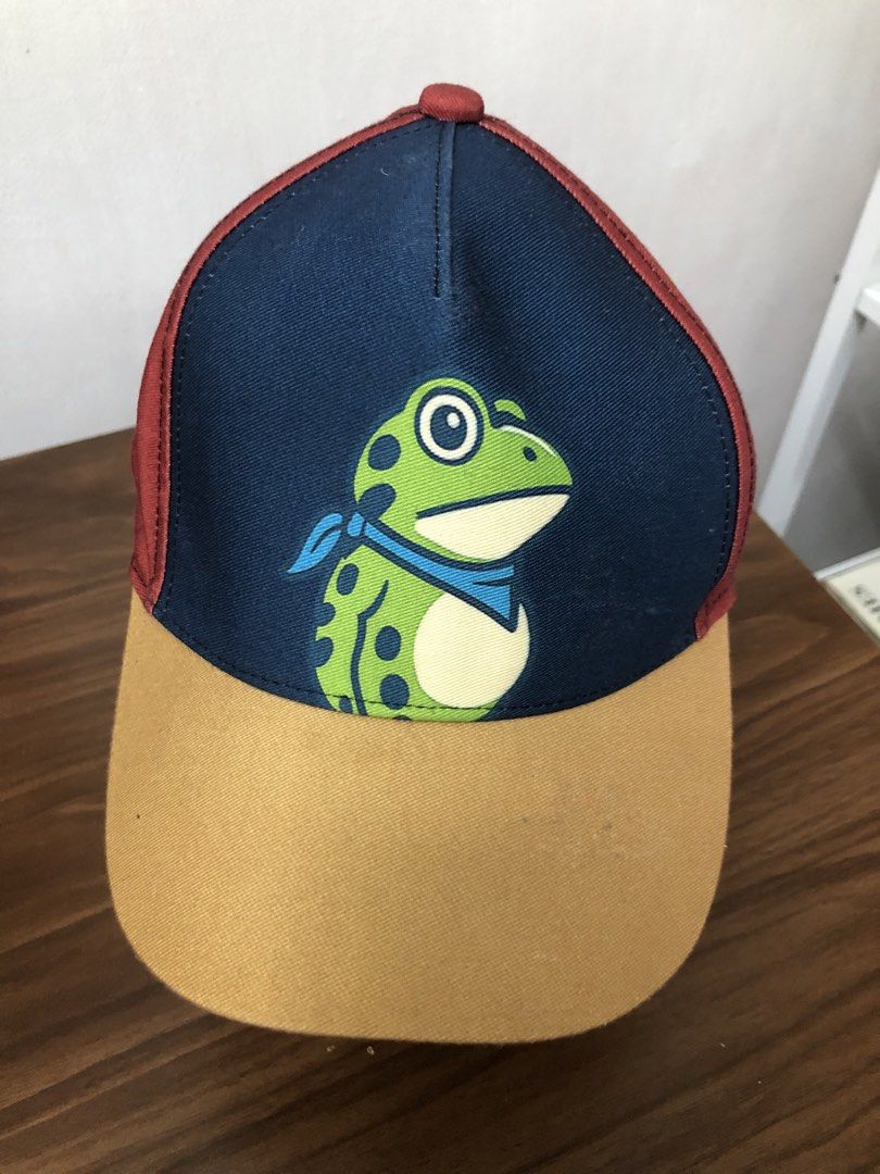 Portland Frog Vintage Hat (Category: Luxury Accessories) located in Cavite. Submitted by surplus_atbp (Listing ID 1463179228, Image 1). Description: .
