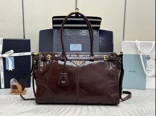 (Category: ) located in . Submitted by luxe.storee (Listing ID 1463191887, Image 1). Description: .