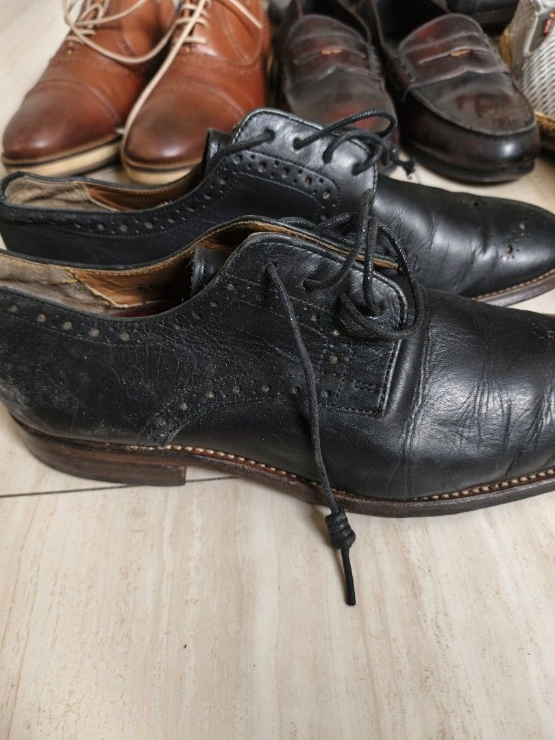 PRELOVED BLACK LEATHER BROGUE SHOES (Category: Casual Shoes) located in Marikina City. Submitted by amari.stylesph (Listing ID 1463325593, Image 2). Description: 🖤 PRELOVED BLACK LEATHER BROGUE SHOES ✨ Classic | Formal | Timeless Style 💰 LAST PRICE: ₱1,000 ONLY! outsole- 11.5" insole- around 26cm 📍 Pick-up: Sto. Niño, Marikina 📦 Shipping available via J&T Perfect for office wear, formal occasions, or anyone who loves classic leather shoes. 📩