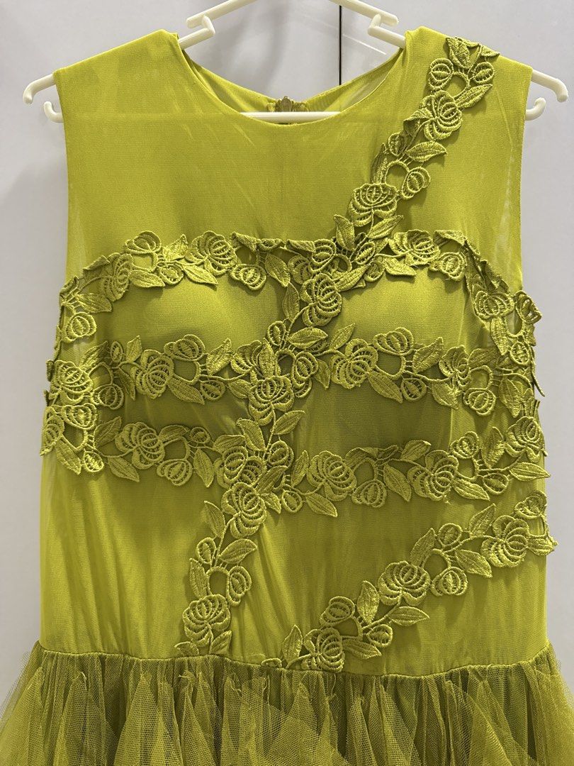 Pre-loved Gown (Category: Evening dresses & gowns) located in San Mateo. Submitted by tintinda0011 (Listing ID 1463239853, Image 2). Description: .