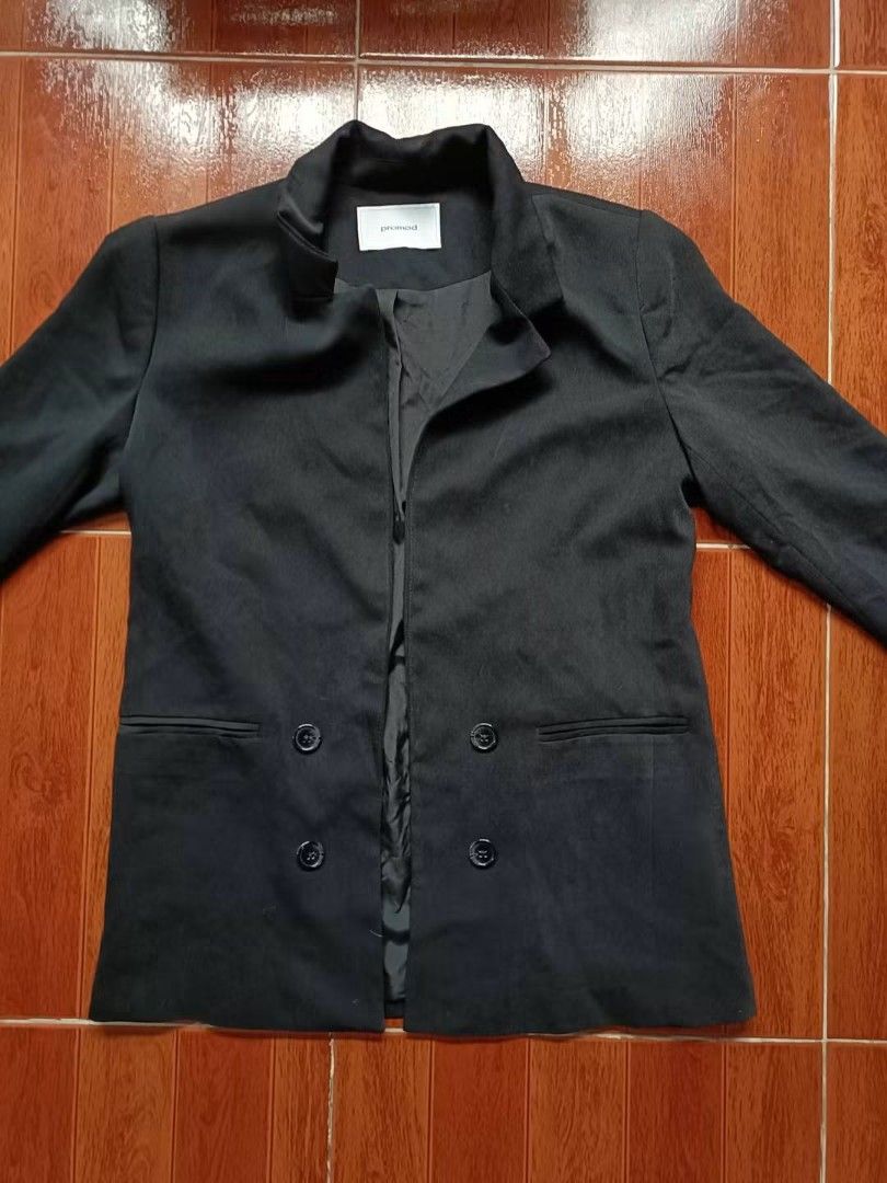 Promod Blazer (Category: Coats, Jackets and Outerwear) located in Las Pinas. Submitted by bckhood_kicks_apparel (Listing ID 1463252214, Image 1). Description: Promod Blazer 📍Size: Fit in medium 📍Condition: Good Condition 📍Length: 28cm Width: 19cm 📍Color Rate: 8.5 📍Issue: None 300PHP 💵 DM ME 📩.