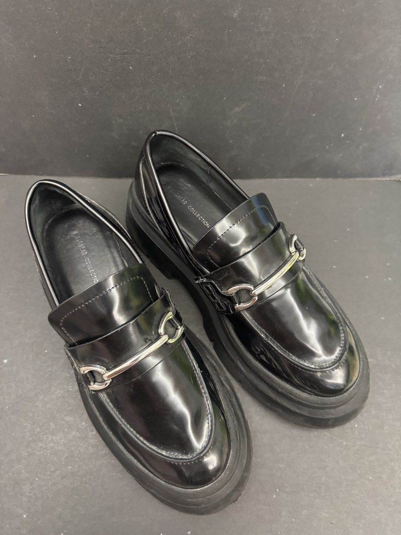 Pull & Bear （分類：Loafers）位於 Hong Kong。 由 superfun888 提交（商品編號 1463235735，圖片 9）。簡介： Pull & Bear Size 38 快要優先。