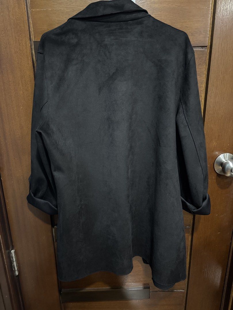 Pull & Bear Black Suede Open Front Jacket (Category: Coats, Jackets and Outerwear) located in Mandaluyong City. Submitted by clothescarousel (Listing ID 1463260455, Image 3). Description: - Black suede-like jacket from Pull & Bear - Open front style with lapels - Cuffed sleeves - Two front pockets - Ideal for layering over any outfit - Made in China.