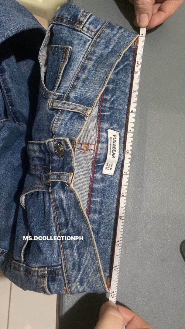 Pull & Bear Blue Denim Jeans (Category: Jeans) located in Manila. Submitted by lamiriodlc (Listing ID 1463267316, Image 3). Description: - Brand: Pull & Bear - Type: Blue Denim Jeans - Fit: Straight Leg - Origin: Made in Bangladesh - Tag Size: EUR 34, USA 2, MEX 24 - Style: Essential wardrobe staple.