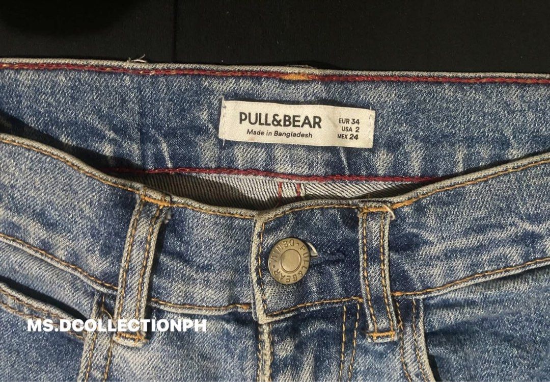 Pull & Bear Blue Denim Jeans (Category: Jeans) located in Manila. Submitted by lamiriodlc (Listing ID 1463267316, Image 1). Description: - Brand: Pull & Bear - Type: Blue Denim Jeans - Fit: Straight Leg - Origin: Made in Bangladesh - Tag Size: EUR 34, USA 2, MEX 24 - Style: Essential wardrobe staple.