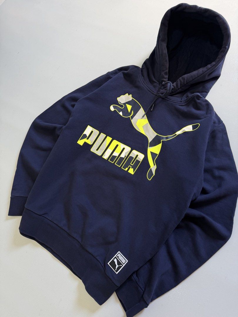 Puma pull over hoodie Jacket (Category: Coats, Jackets and Outerwear) located in Cavite. Submitted by chooseyouroutfit (Listing ID 1463130511, Image 2). Description: Puma Pull Over Hoodie Jacket Length - 23 Width - 21 Big front logo Ganda ng tela Have lace Excellent condition Check detailed pictures .