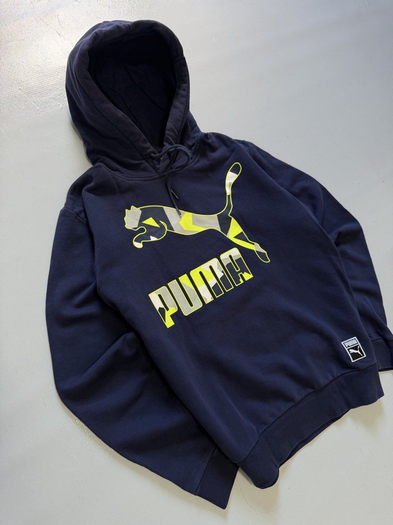 Puma pull over hoodie Jacket (Category: Coats, Jackets and Outerwear) located in Cavite. Submitted by chooseyouroutfit (Listing ID 1463130511, Image 1). Description: Puma Pull Over Hoodie Jacket Length - 23 Width - 21 Big front logo Ganda ng tela Have lace Excellent condition Check detailed pictures .