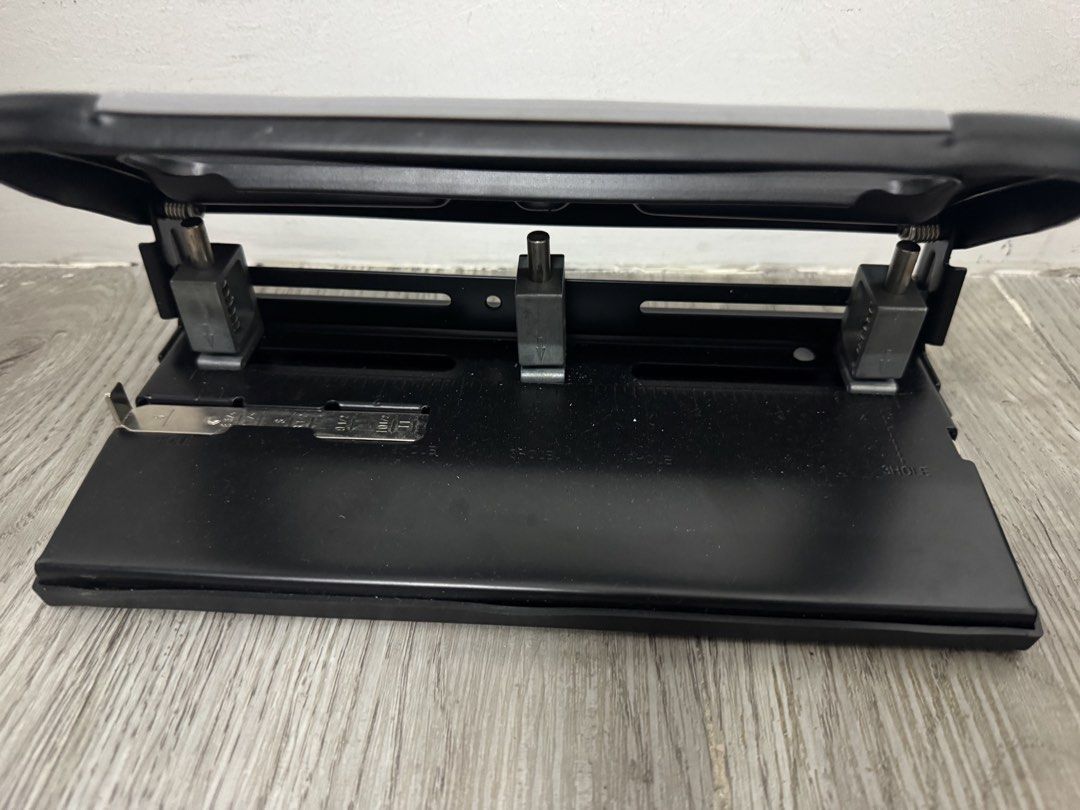 puncher 3 hole (Category: Announcements) located in Manila. Submitted by decluterthings888 (Listing ID 1463217051, Image 2). Description: .
