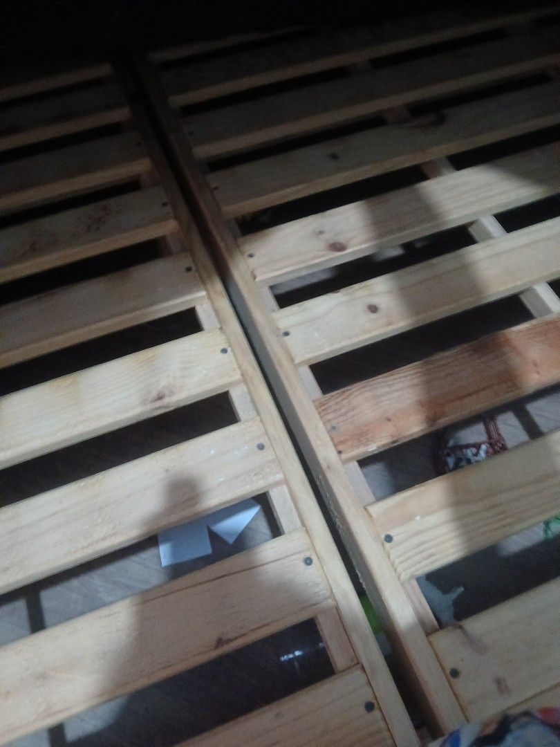 Queen Size Pallet Frame with 7inch Mattress (Category: Bed Frames & Mattresses) located in Quezon City. Submitted by renadetorres (Listing ID 1463150914, Image 3). Description: #MovingOutSale Will be moving this end of month na! So prio sa bibili agad like now na (char haha) Pallet Bed Frame (split type, so easy to transport, as in hiwalay sya) pero fixed na ung headboard sa isang side No issues, currently using ofc 7inch spring mattress, seachoi