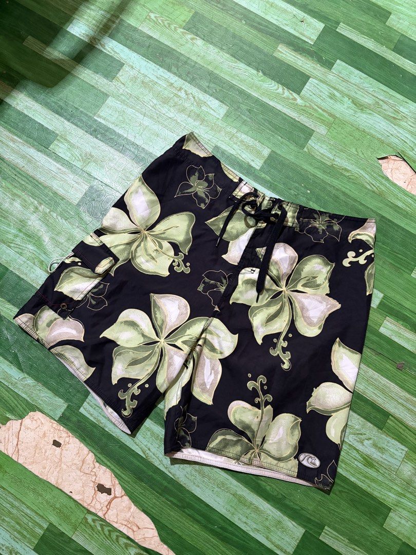 quicksilver boardshort (Category: Shorts) located in Santa Rosa. Submitted by jeremydeas56388 (Listing ID 1463270541, Image 1). Description: size 36 no issue 21 length .