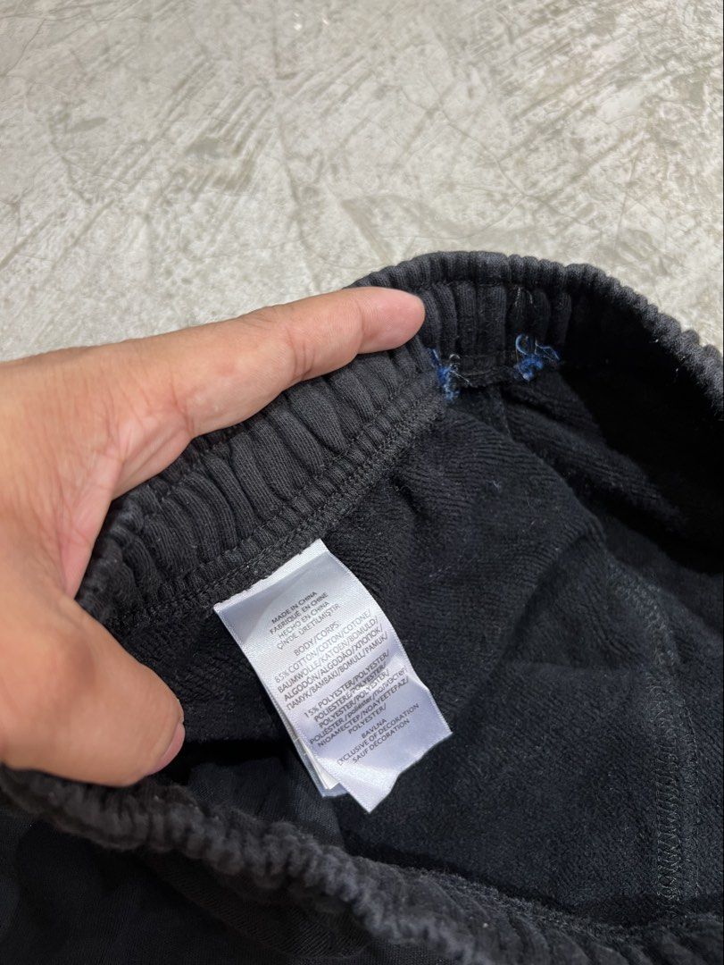 Ralph Lauren Black Jogger Pants (Category: Joggers) located in Manila. Submitted by thriftpoint99 (Listing ID 1463263558, Image 3). Description: 26-34x28 No issue Excellent condition.