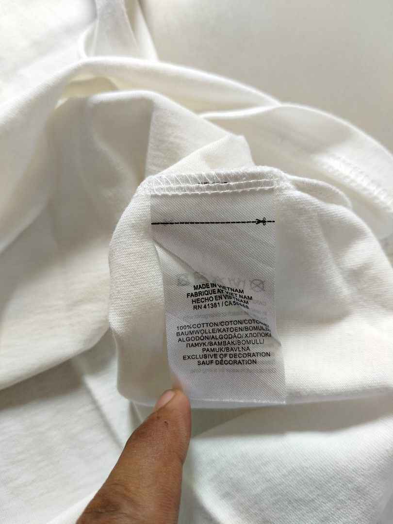 Ralph Lauren chest Logo pony (Category: Activewear) located in Ilagan. Submitted by goodsanddeals-a73c28 (Listing ID 1463164256, Image 3). Description: Excellent condition Width : 21 length : 27.5 Message me for more details 📩.