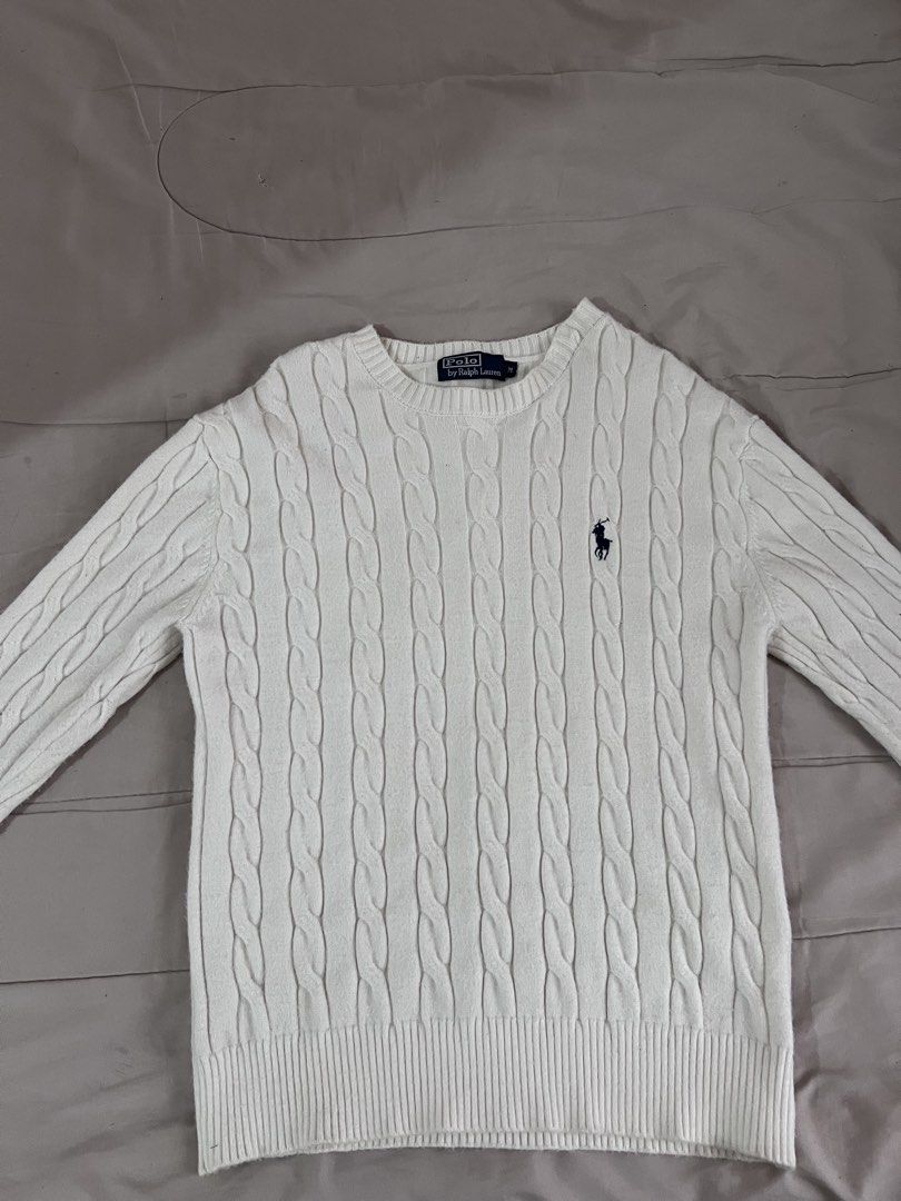 Ralph Lauren Knitted Sweater (Category: Coats, Jackets and Outerwear) located in Mandaluyong City. Submitted by shopwithmeowmy (Listing ID 1463166877, Image 1). Description: .