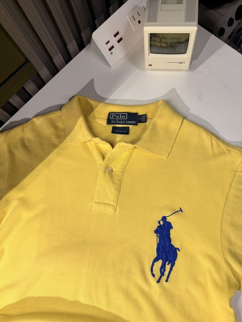Ralph Lauren Poloshirt (Category: Activewear) located in Bulacan. Submitted by jomar_0705 (Listing ID 1463175646, Image 3). Description: Ralph Lauren Poloshirt Small on tag W20 L26 Excellent Yellow stain .