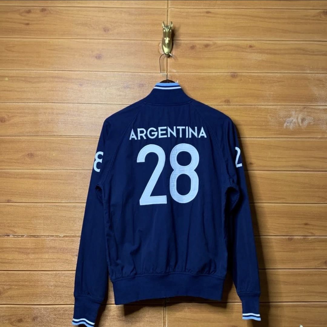 Ralph Lauren RL Jersey Jacket ARGENTINA (Category: Coats, Jackets and Outerwear) located in Quezon City. Submitted by donklasiko (Listing ID 1463223273, Image 2). Description: Condition: 9.5+/10 Pristine condition Issue: non Refer to the dimension 🤗 PM FOR MORE DETAILS NO RETURN, NO EXCHANGE & NO REFUND! ✅I ALSO ACCEPT TRADE/SWAP TO ANYTHING JUST DROP YOUR OFFER Please manage your expectations, this is a secondhand item. What you see is what you