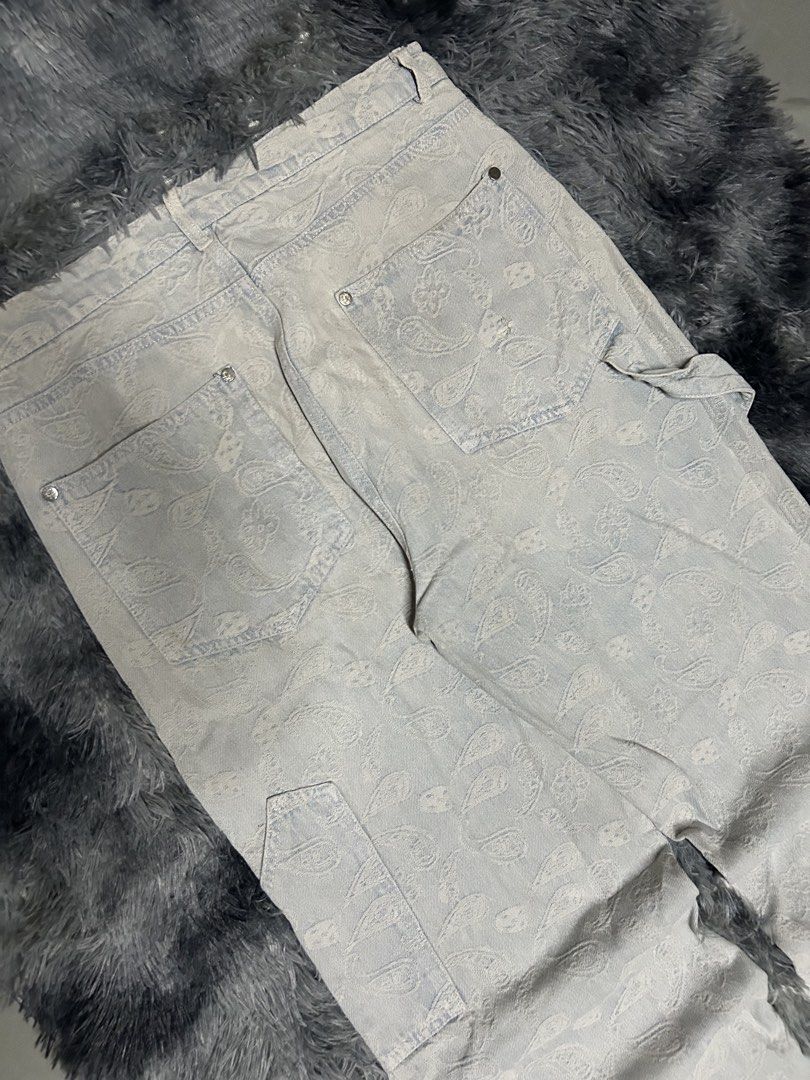 Random Bandana Carpenter Pants (Category: Jeans) located in Iloilo. Submitted by lowesdrift (Listing ID 1463138434, Image 3). Description: Dimes Waist 31-32 Length 38.
