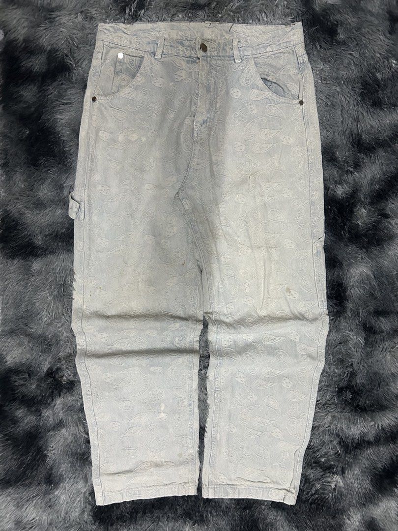 Random Bandana Carpenter Pants (Category: Jeans) located in Iloilo. Submitted by lowesdrift (Listing ID 1463138434, Image 1). Description: Dimes Waist 31-32 Length 38.