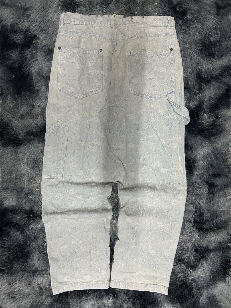Random Bandana Carpenter Pants (Category: Jeans) located in Iloilo. Submitted by lowesdrift (Listing ID 1463138434, Image 2). Description: Dimes Waist 31-32 Length 38.