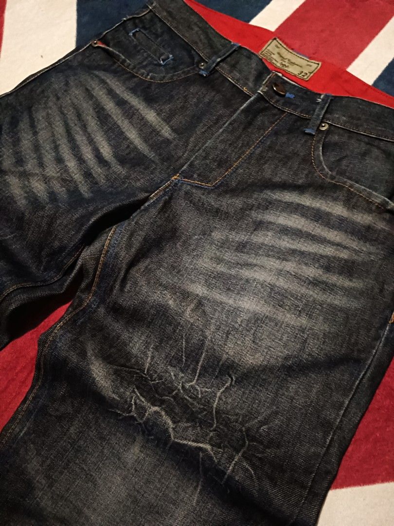 RAW ACT BOOTCUT JEANS (Category: Jeans) located in Santa Cruz. Submitted by rae_declutclothes (Listing ID 1463295260, Image 3). Description: 35 w 11 thighs 41.8 8.3 hem good condi heavy.