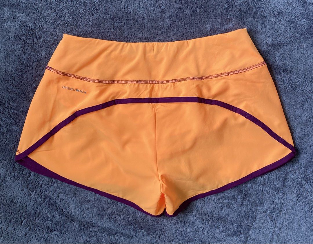 Rebook Running Short (Category: Activewear) located in Cebu City. Submitted by markvoid (Listing ID 1463253168, Image 2). Description: Rebook Running Short >Excellent Condition >Like New >No Flaws >Color Rate: 10/10 >Color May Vary Due To Light >Width: 25-30 (stretchable waistline) >length: 10 >Size: Extra Small >Price+SF >MOP: Gcash/Bank Transfer >Shipping: J&T Mandaue City.