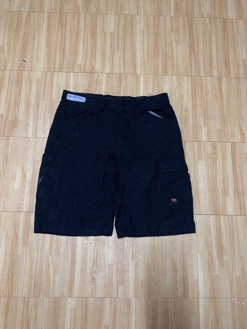 RED KAP CARGO SHORTS (Category: Shorts) located in Rizal. Submitted by uniii_011 (Listing ID 1463192330, Image 1). Description: .