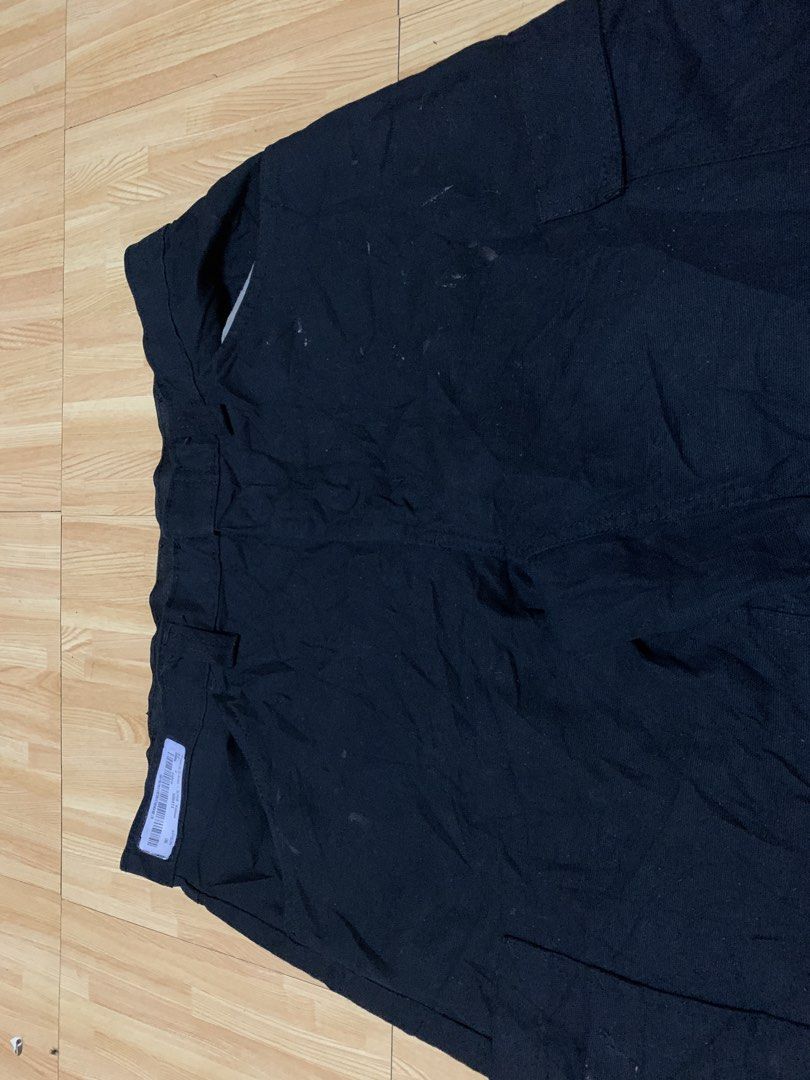 RED KAP CARGO SHORTS (Category: Shorts) located in Rizal. Submitted by uniii_011 (Listing ID 1463192330, Image 2). Description: .