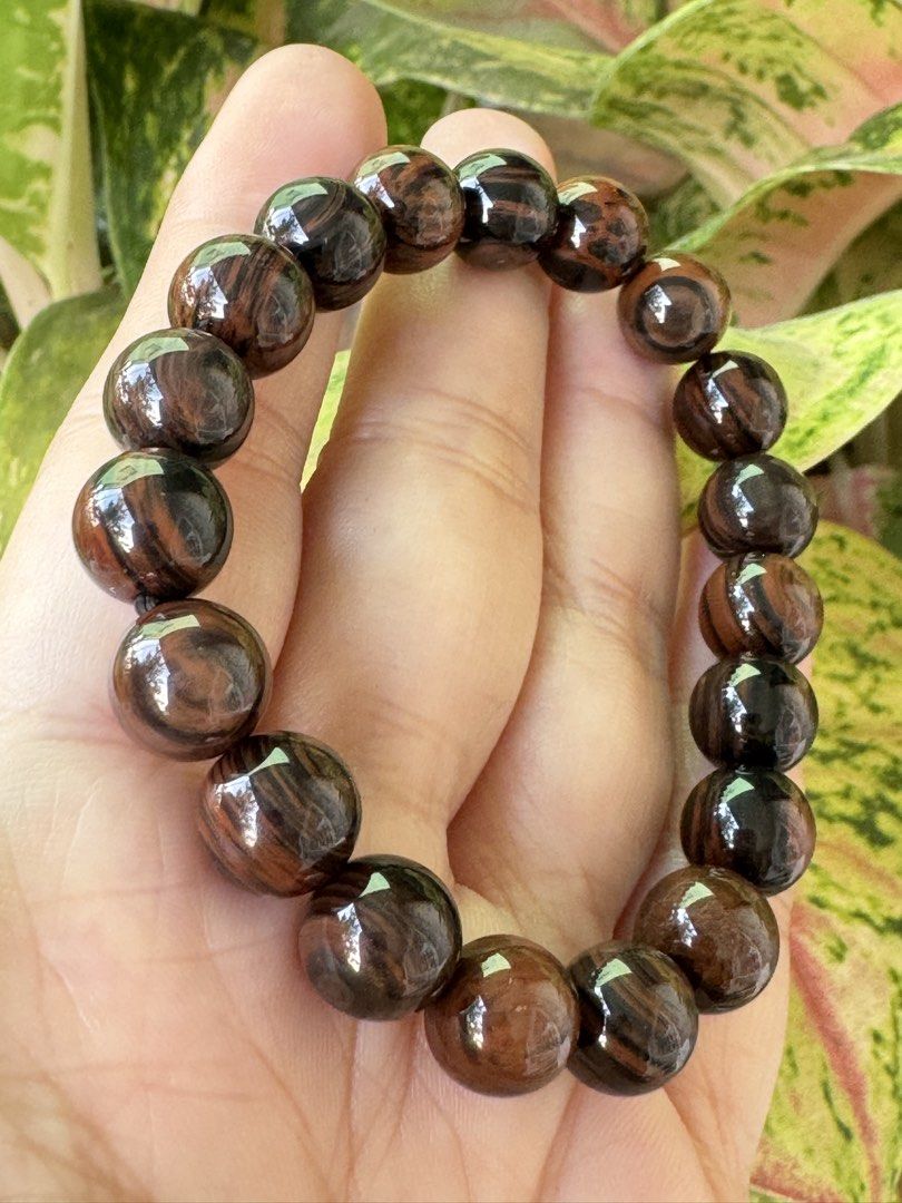 RED OBSIDIAN BRACELET 🍉 B1_JC012 (Category: Bracelets) located in Bulacan. Submitted by selling_low_by_bella_ben (Listing ID 1463273746, Image 2). Description: RED OBSIDIAN 🍉 B1_JC012 🏷️ 380 9-10+ mm bead size 16 cm wrist.