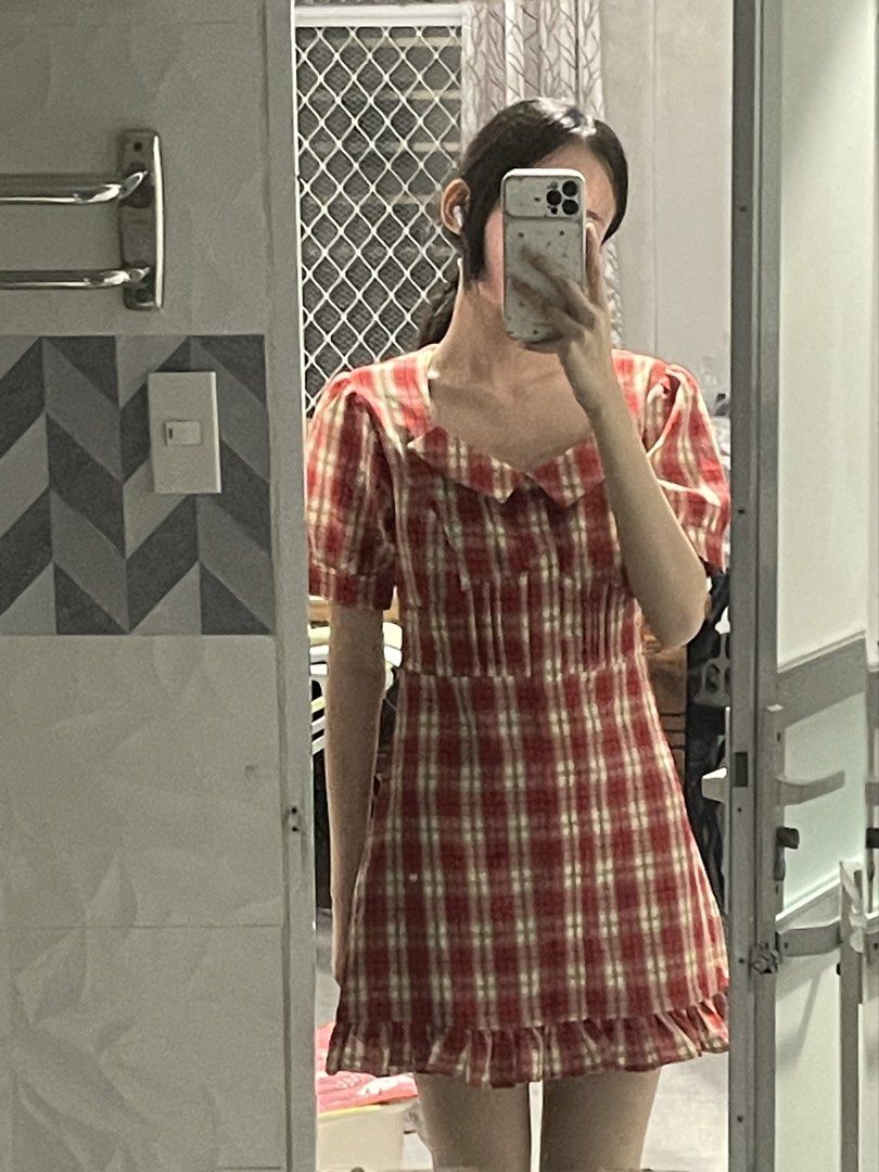 Red plaid dress (Category: Dresses) located in Caloocan City. Submitted by soaphia (Listing ID 1463265445, Image 3). Description: .