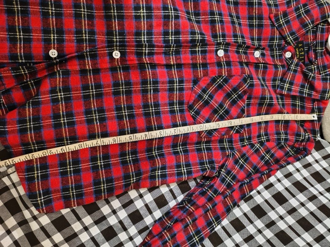 Red Plaid Flannel Shirt (Category: Tshirts & Polo Shirts ) located in Paranaque City. Submitted by leinad333 (Listing ID 1463252162, Image 2). Description: Width: 18 Full Length: 22 Sleeve Length: 24 Unisex good sa mga petite or 5ft person RFS: Decluttering.