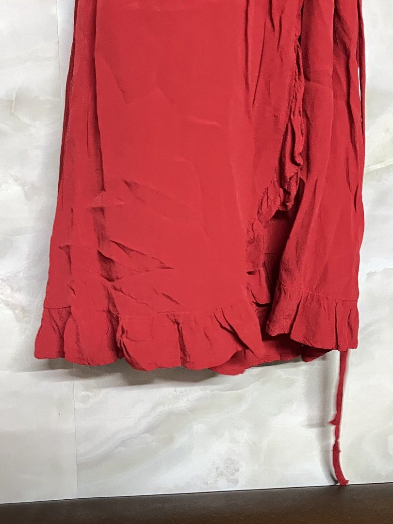 Red Wrap Dress | Cotton On (Category: Dresses) located in Paranaque City. Submitted by hearty444 (Listing ID 1463304271, Image 3). Description: ⋆˚꩜｡ - can fit xs - s rfs: declutterring DM me!.