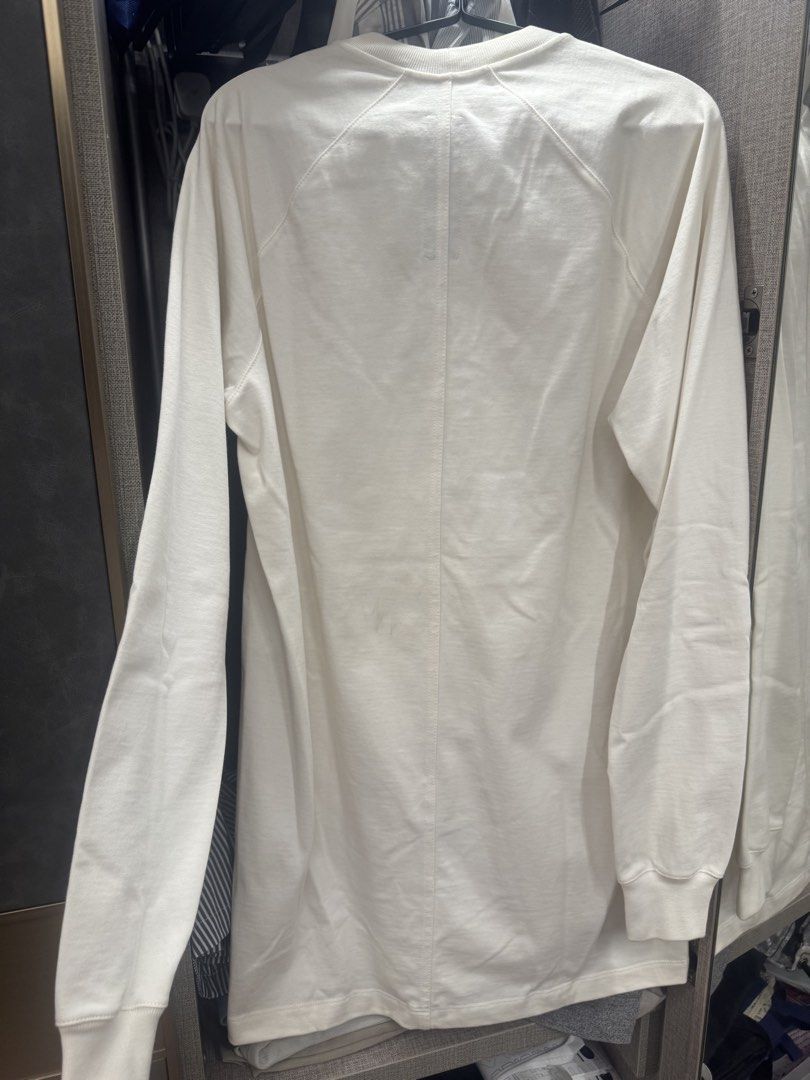Rick Owens Baseball cotton T-Shirt （分類：T-shirt、恤衫、有領衫）位於 Hong Kong。 由 winifredyau 提交（商品編號 1463266627，圖片 3）。簡介： Rick Owens SS16 baseball tshirt.。